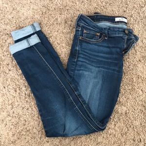 Dark Wash Hollister Skinny Jeans Size 7R Or 28